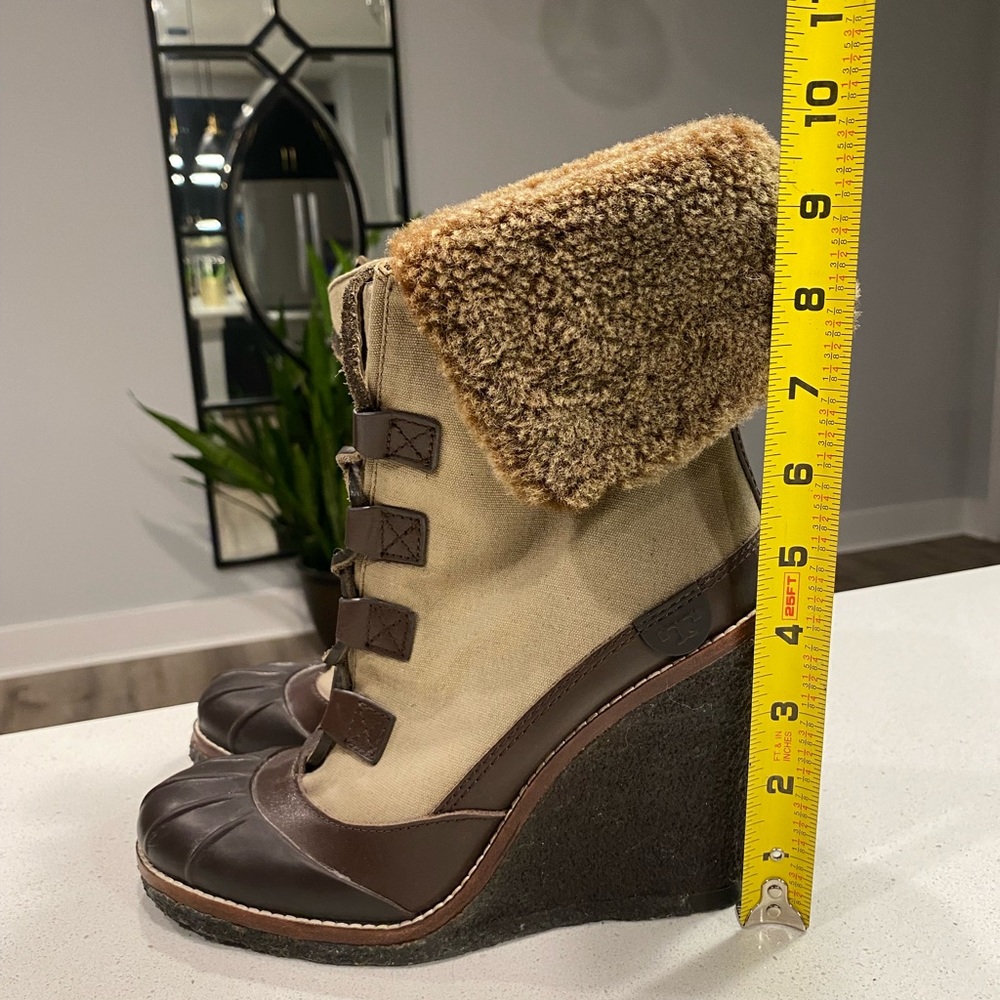 Tory Burch Brown Fleece Ankle Cover Wedge Outdoor Boots 🤎 - Picture 2 of 16